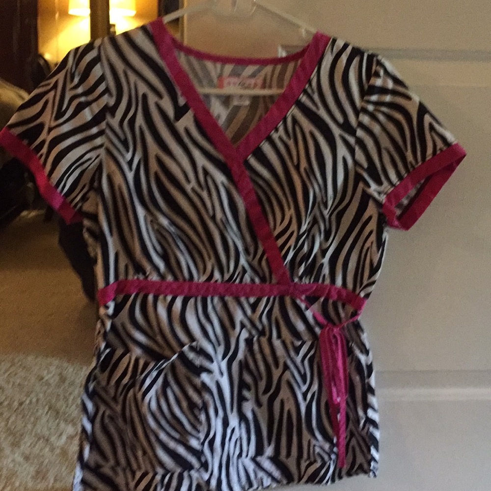 Koi scrub top